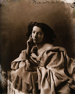 Nadar photograph, click for larger image
