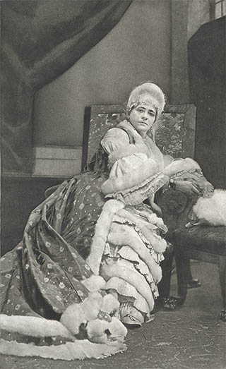 Madame Janauschek, click for larger image