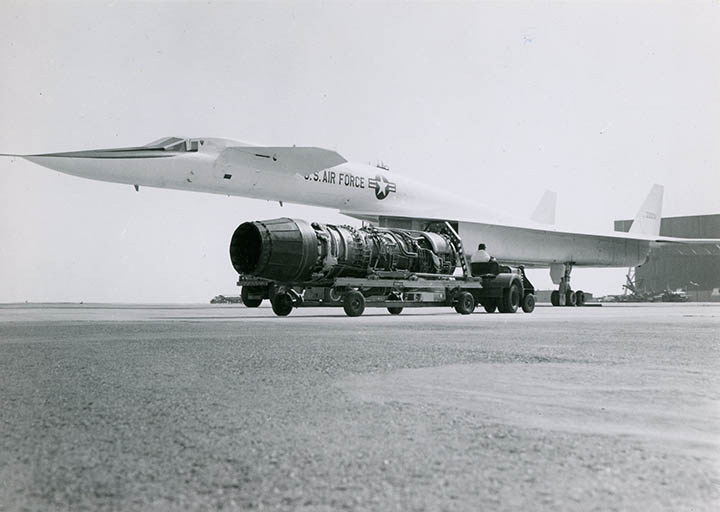The YJ93 and the XB-70 at Edwards AFB, click for larger image